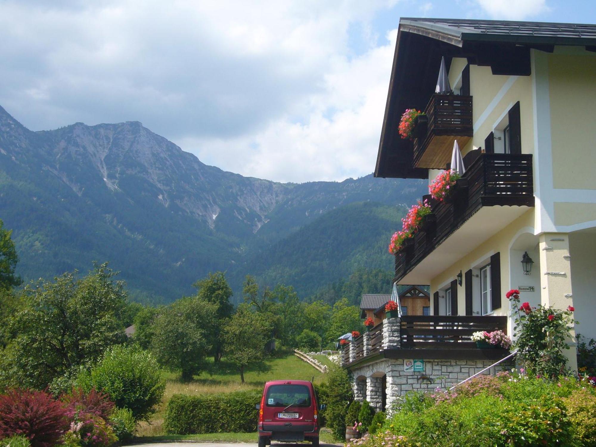 Ferienwohnungen Haus Peer Bad Goisern Exterior foto